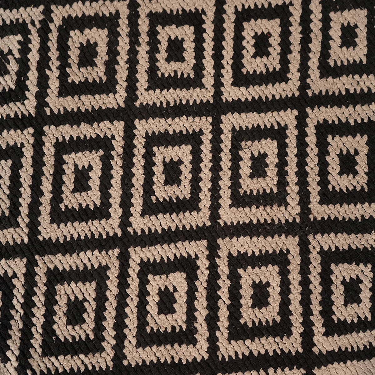 Hand-Woven Cotton Dhurrie – Geometric Black & Beige Flatweave Rug