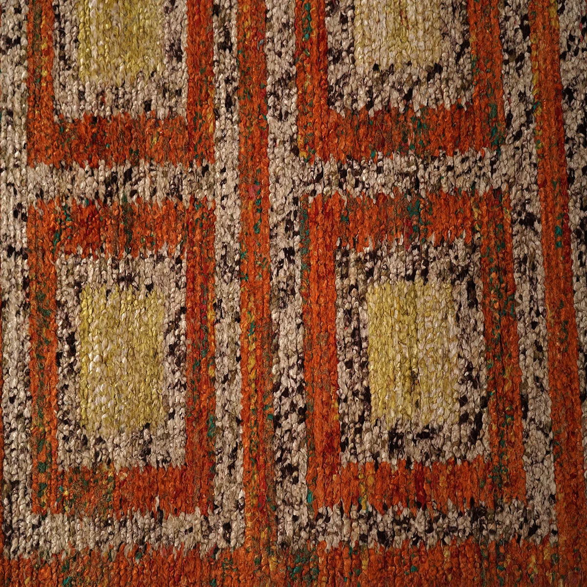 Hand-Knotted Shaggy Rug – Geometric Retro Pattern in Earth Tones