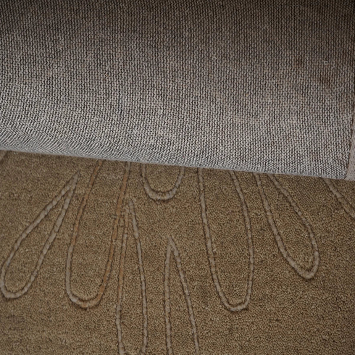 Hand Tufted Woollen Rug – Beige Floral Embossed Modern Carpet