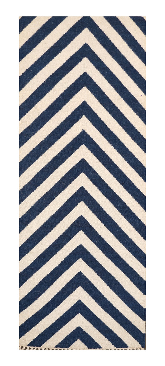 Hand Woven Woollen Dhurrie with Bold Chevron Design – Durable & Stylish Floor Rug
