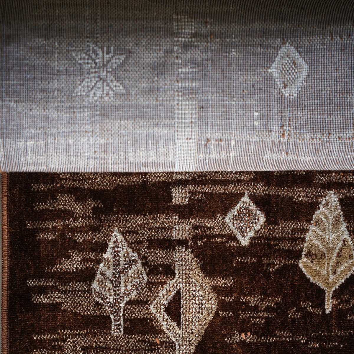 Elegant Geometric Pattern Machine-Made Rug in Rich Brown Tones