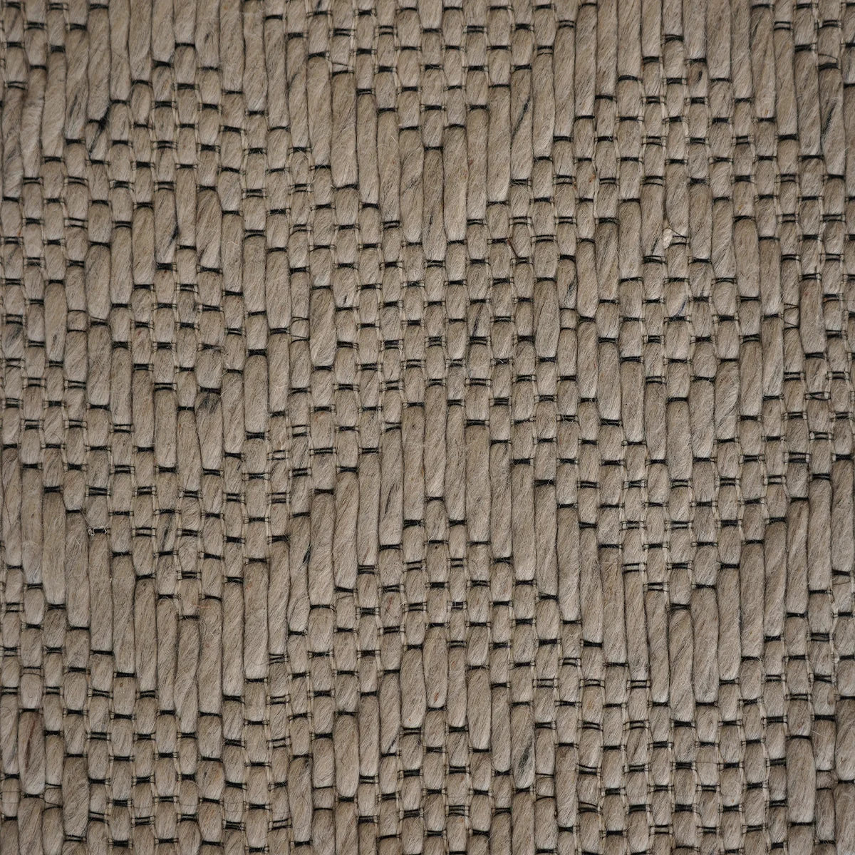 Handcrafted Woollen Flat Weave Rug with Geometric Pattern