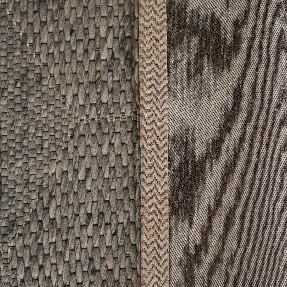 Handwoven Woollen Flat Weave Rug – Durable & Textured Floor Covering
